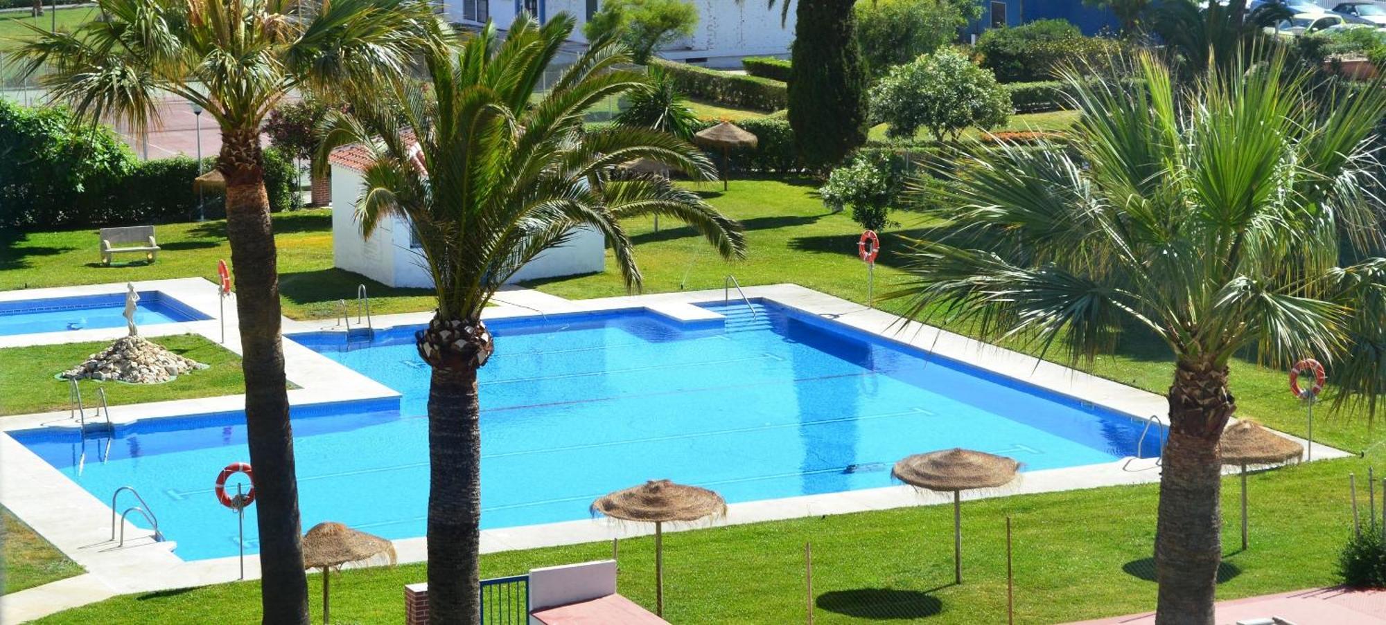 Spacious 1 Bedroom Apartment, Beach Front, Torrox Costa Bagian luar foto
