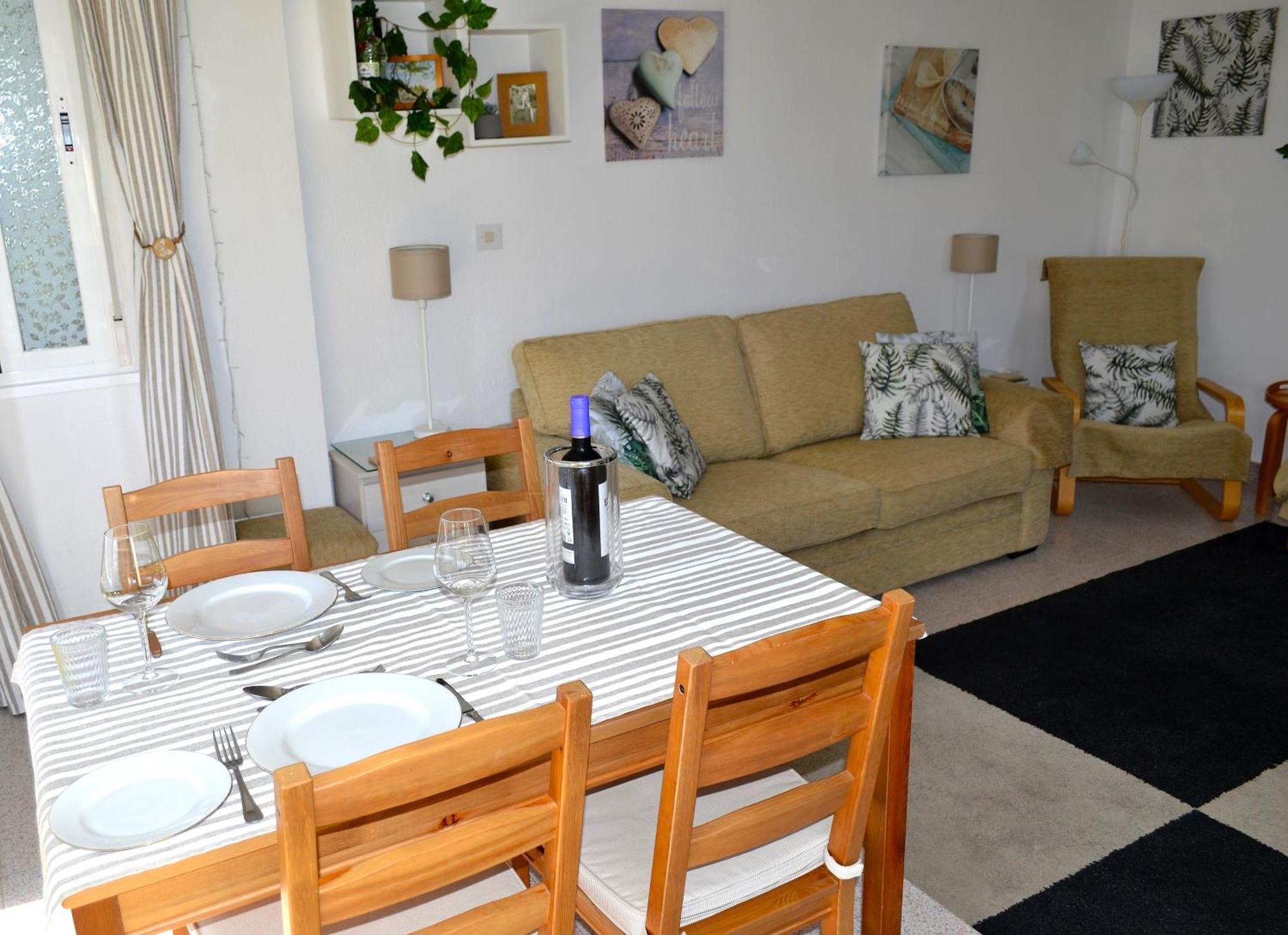 Spacious 1 Bedroom Apartment, Beach Front, Torrox Costa Bagian luar foto